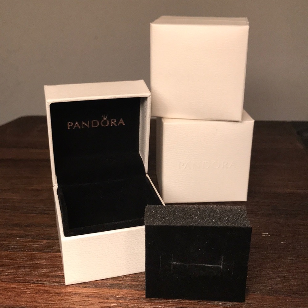 Pandora Ring Box